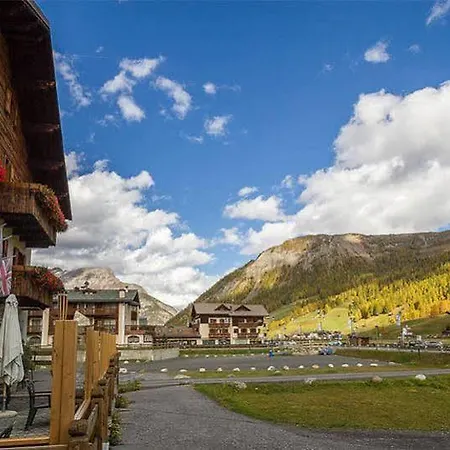 Alaska Hotel